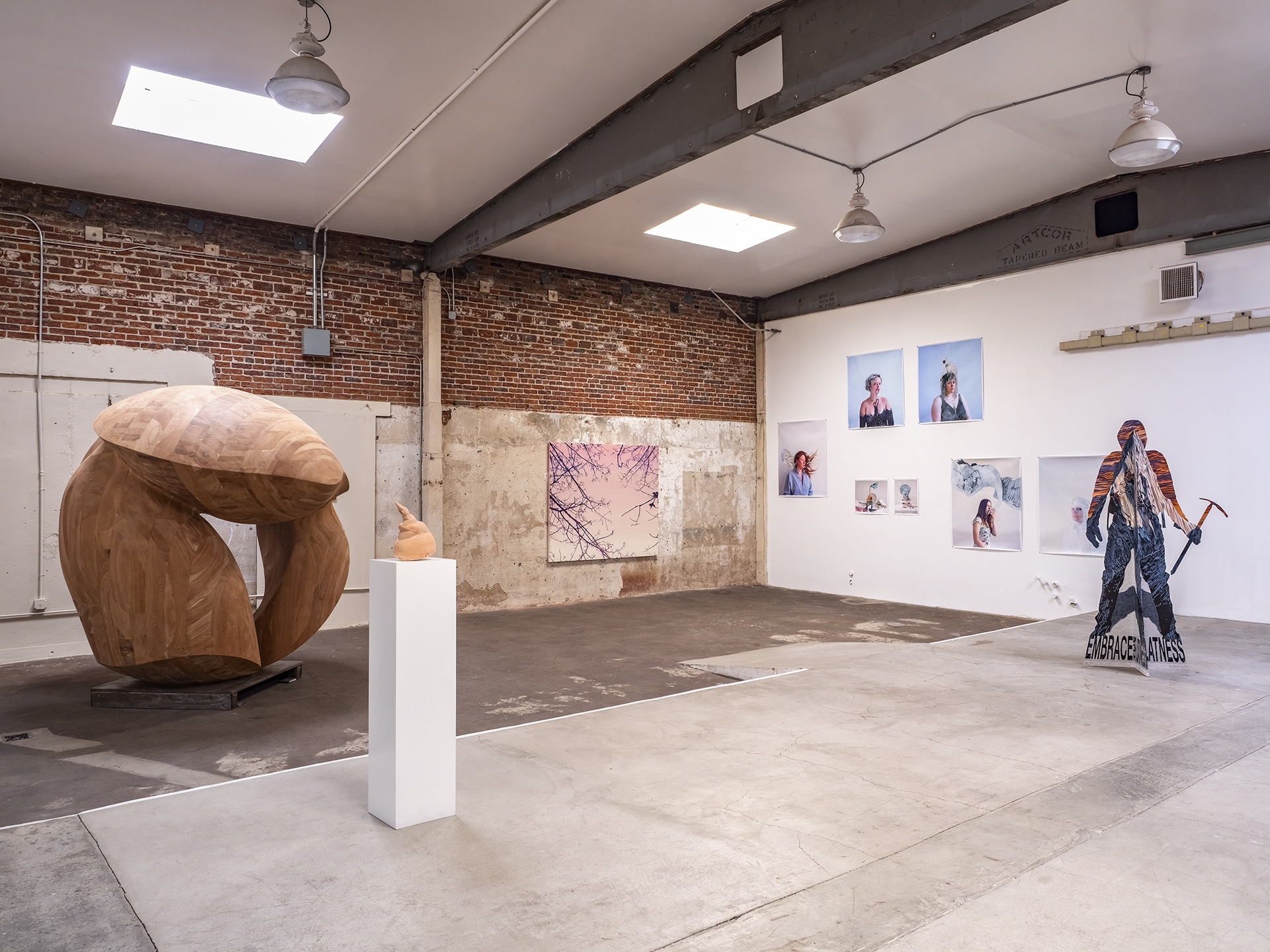 Left to right: Douglas Tausik Ryder (large sculpture), Tim Hawkinson (small sculpture), Tycho van Zomeren (painting), Marie Pop (photo-painting installation), Daniel Hawkins (sculpture)